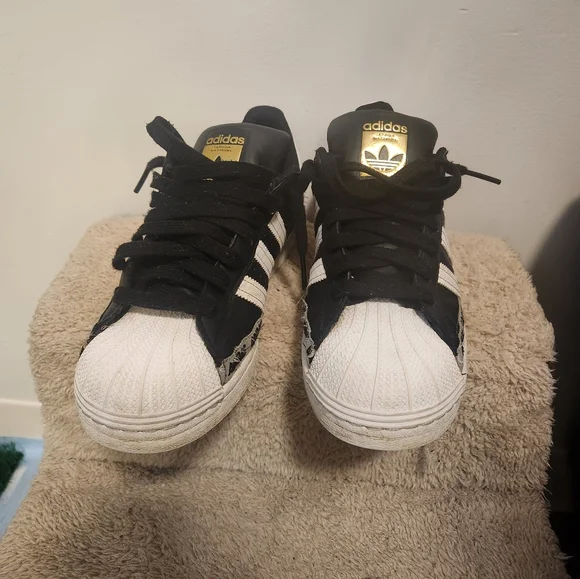 Adidas Superstar Black Graphic Size 8.5